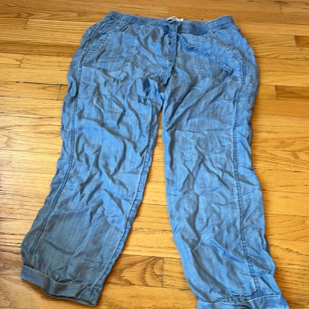 Vineyard Vines comfy cargo pants